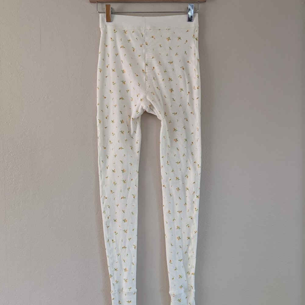 SKIMS Cream Leggings with Small Yellow Floral Print